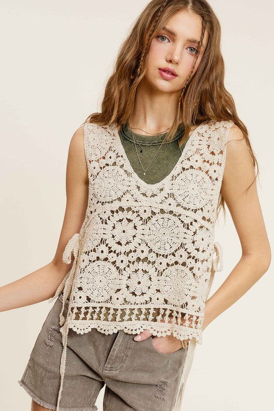 Self Side Tie Detailed Crochet Vest Top